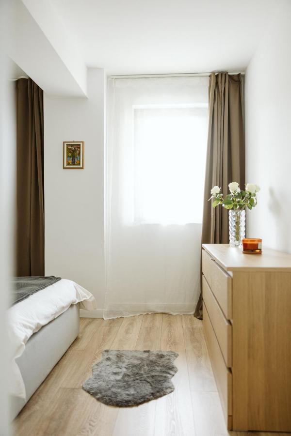 Pure Apartment Bucharest Exterior photo